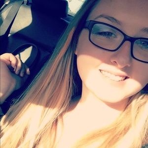 Meet your Posher, Karrissa